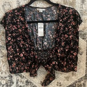 Brand New with Tags American Eagle Floral Crop Top